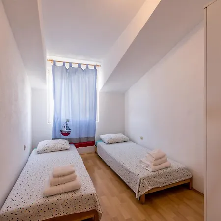 Apartament House Krishto