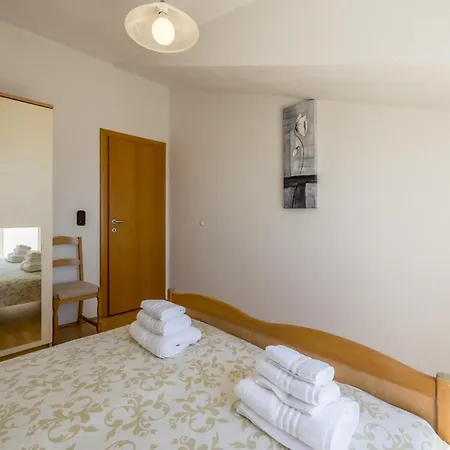 Apartament House Krishto *