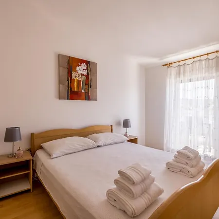 Apartament House Krishto